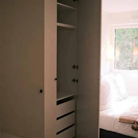 Apartment New, Fully Equipped 1-bedroom Apartment, Tennis, 2 Bikes Included, Ac