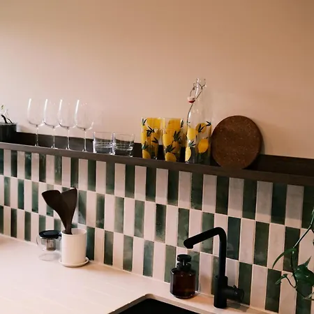 New, Fully Equipped 1-bedroom Apartment, Tennis, 2 Bikes Included, Ac Apartment *