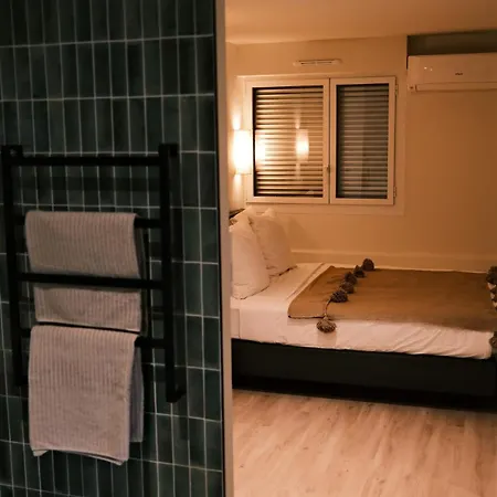 Апартаменты New, Fully Equipped 1-bedroom Apartment, Tennis, 2 Bikes Included, Ac *