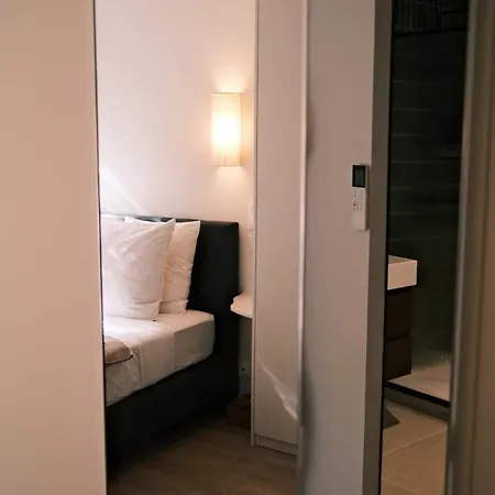 New, Fully Equipped 1-bedroom Apartment, Tennis, 2 Bikes Included, Ac *