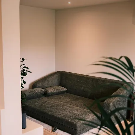 Апартаменты New, Fully Equipped 1-bedroom Apartment, Tennis, 2 Bikes Included, Ac